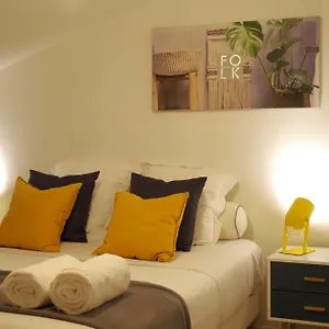 https://la-villa-tria-castella.hotels-rhonealpes.com