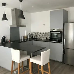 https://les-capucins-le-puy-en-velay.hotels-rhonealpes.com